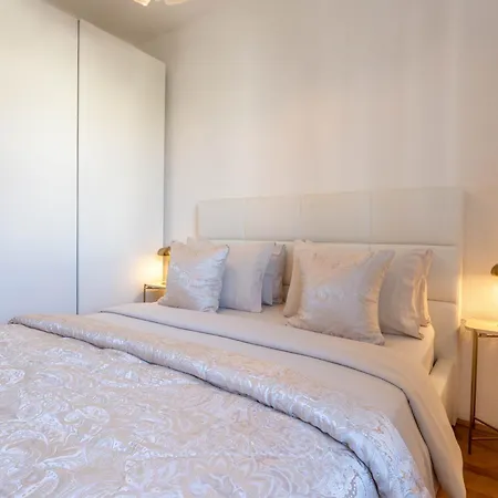 Tia Hvar View Apartman