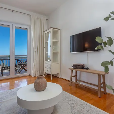 Tia Hvar View Apartman