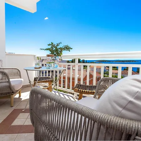 Tia Hvar View Apartman