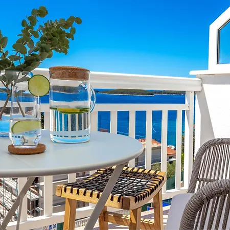 Tia Hvar View Apartman